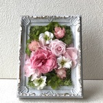 ピンクの薔薇フレームアレンジ♪母の日桃色プリザーブドフラワー花ブリザードフラワー結婚式誕生日プリザ薔薇プレゼント誕生日バラギフト花器サプライズ 結婚祝い退職祝い卒業祝い