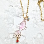 金魚と水桜ネックレス