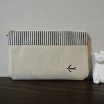 ツバメさんの刺繍入りポーチ◇ストライプ柄