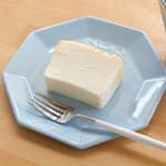 ホワイトチョコを使用した濃厚チーズケーキ（1本まるごと）