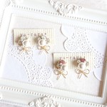 キラキラリボンとコットンパールのビジューピアス No.389