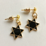 六芒星のブラックゴールドピアス