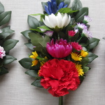 夏場に最適！仏花☆片側☆菊・カーネーション（シルクフラワー）