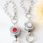 ＊15色から選べる＊革＆swarovskiのリールキーホルダー＊ 