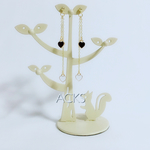 小さなハートの揺れるピアス【品番00041】