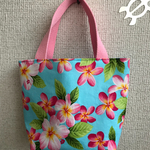 可愛いハワイ花柄のトートバッグ