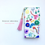 再販138♡【iPhone/Android】刺繍柄 タッセルつき スマホケース 手帳型