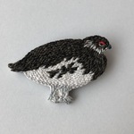 冬毛の残る雷鳥5  刺繍ブローチ