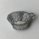 シェラカップの刺繍2 ブローチ