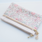 【訳あり】LIBERTY 　 Felicite　フェリシテ　あずきミルク　wファスナー仕切りポケット付きポーチ　