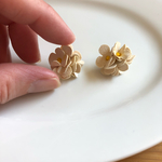マーガレットピアス