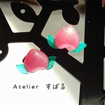《送料無料》ちっちゃな桃のピアス/イヤリング