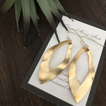 wavy leaf shape【１】