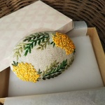 🍀再販🍀「ミモザ」刺繍のヘアゴム、ブローチ