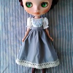 ブライス服★東欧風（小鳥）刺繍ワンピ★ブライスアウトフィット