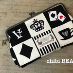 不思議の国のアリス  格子柄のがま口通帳ポーチ♪(オフホワイト)