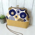 がま口バッグ　抽象花(生成･青系)×ヴィンテージ風帆布(ﾏｽﾀｰﾄﾞ)　ハンドバッグ　ポシェット　ショルダーバッグ　斜め掛け