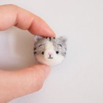 まゆねこ【サバトラはちわれ】　携帯クリーナーストラップ　羊毛フェルト(アクレーヌ製)※受注製作