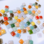 レトロカラーのちいさなタイル100粒