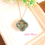 【送料無料】スワロフスキー✨フラワーロケットジュエルネックレス✨グルーデコ シルバー  ロケットネックレス