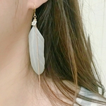 SALE！半額！今ならワンコイン！秋冬グレージュはねピアスorノンホールピアス