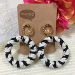大人可愛い！モノトーンフープピアス♡