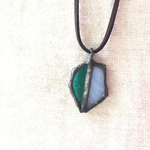 SALE☆ ヒヤシンス×エメラルドガラスのアンティーク風レザーネックレス