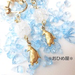 アイスキューブとペンギンのピアス／イヤリング