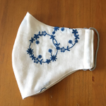おやすみマスク 刺繍 花と蝶　 ホワイト