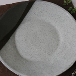 【Happyfrog様ご予約品】黒土の皿（白）2206-13　ヒスイ玉ゆのみ