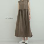 リネン100％　ライトカーキのノースリーブワンピース
