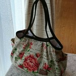 サイドポケットのグラニー  お花と英字