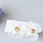 木漏れ日の中に咲くお花のピアス イヤリング*。date