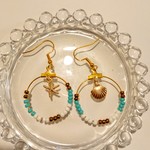 青い海辺のフープピアス