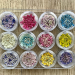  12色（60枚以上＋10枚）🌼レインボー★ レースフラワー🌈ケース付(各色5枚)★(๑>◡<๑)/🌼ハンドメイド