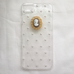 カメオとパールのiPhoneケース(brown)