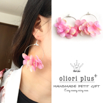  花びらフープピアス 【ピンク】