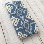ダイヤ刺繍レース iPhoneケース
