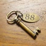 アンティーク調 アクセサリー キー 鍵 プレート88 金具 真鍮製