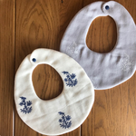 ふわふわダブルガーゼスタイ*॰ॱボタニカル刺繍柄