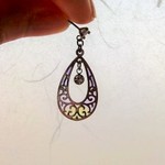 まるでステンドグラスのようなピアス（ふじ）