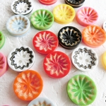 昭和レトロ・ヴィンテージ風🌈カラフル　アクリルボタン10個　CB792