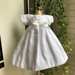 シンプルなワンピース（生成り）