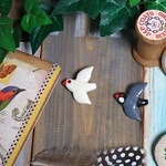 小鳥のミニブローチ　白文鳥