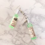 ワインボトル？とワイングラス★ピアス＆イヤリング＜マスカットグリーン＞