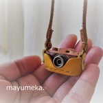 ＊革のミニカメラネックレス＊マスタードイエロー×茶色＊