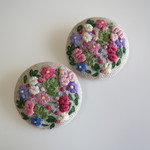 刺繍のブローチ（小花）