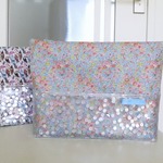 《kitty-helloさんオーダー品》自立する キラキラポケット リバティBIGポーチ【Tatum】☆内布つき☆PVCポーチ
