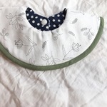 ふちどりスタイ(モノトーンフラワー)