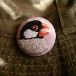 刺繍　文鳥　ブローチ　くるみボタン